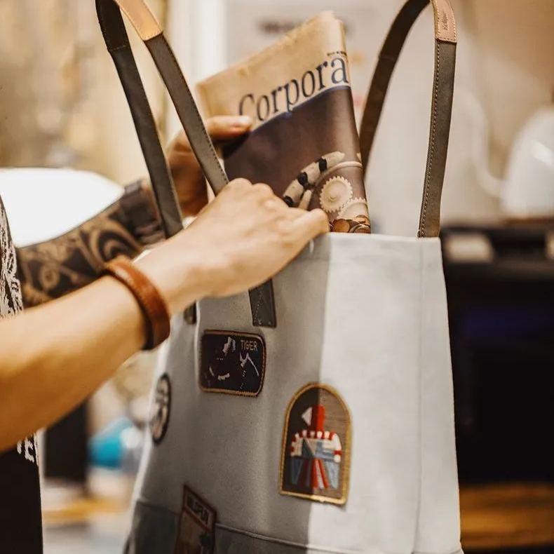 美式復古章仔刺繡托特包大容量手提包相機電腦單肩包男女