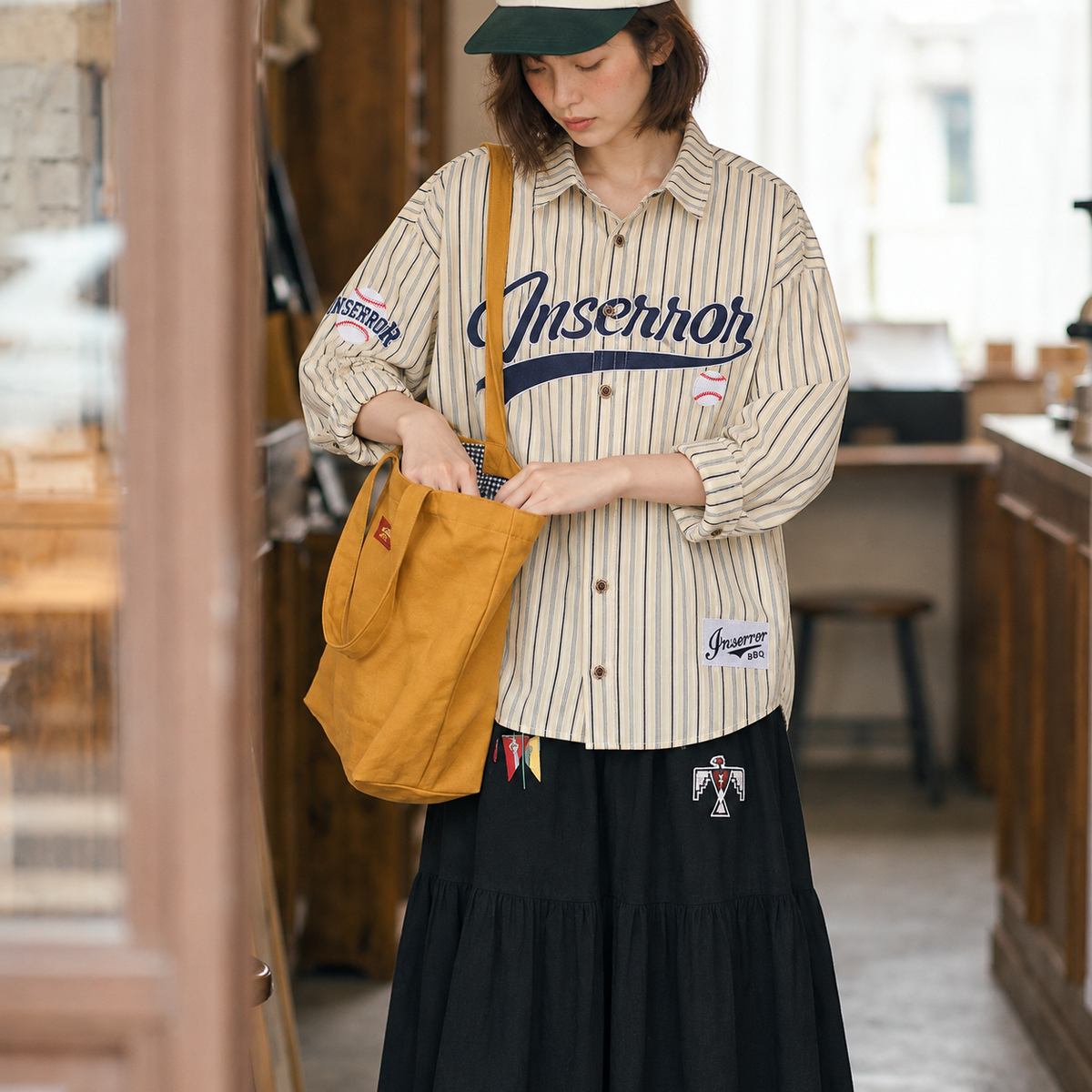 棒球刺繡豎條紋寬鬆長袖襯衫 · S04
