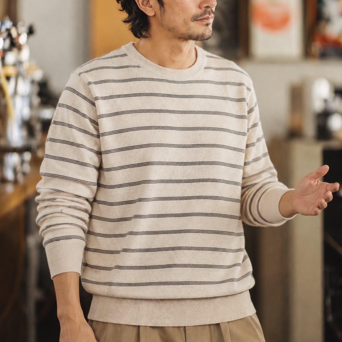 細條紋圓領麻感針織長袖上衣 · S04