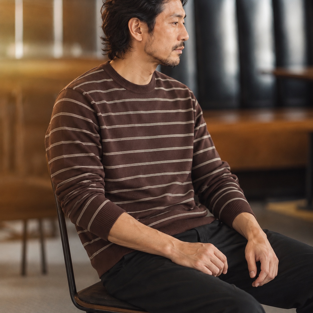 細條紋圓領麻感針織長袖上衣 · S06
