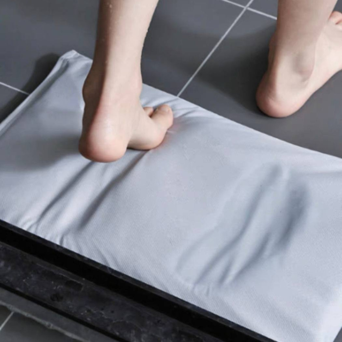 Soft Diatomite Earth Bath Floor Mat • Fast dry water absorbent
