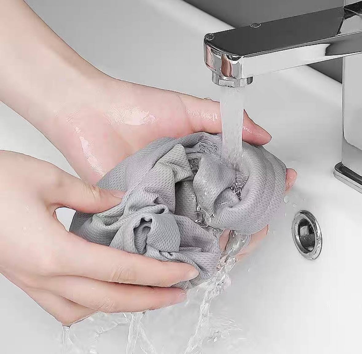 Soft Diatomite Earth Bath Floor Mat • Fast dry water absorbent