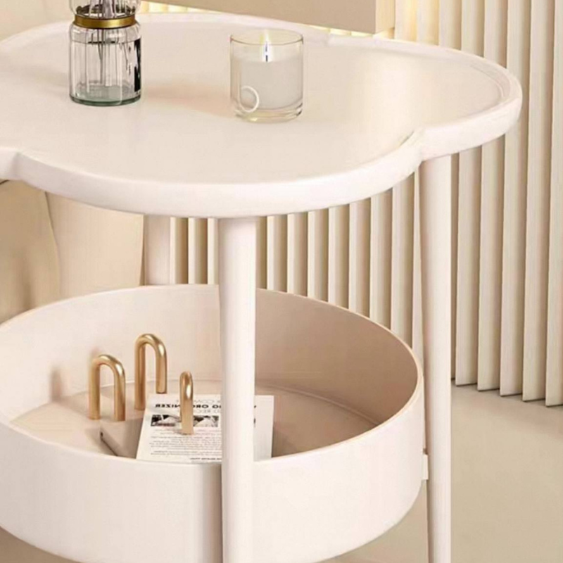 Clover-Shaped Coffee Table with Wheels – Mobile Living Room Center Table with Unique Top & Storage Rack – Modern Design, Wood Finish, Easy to Move