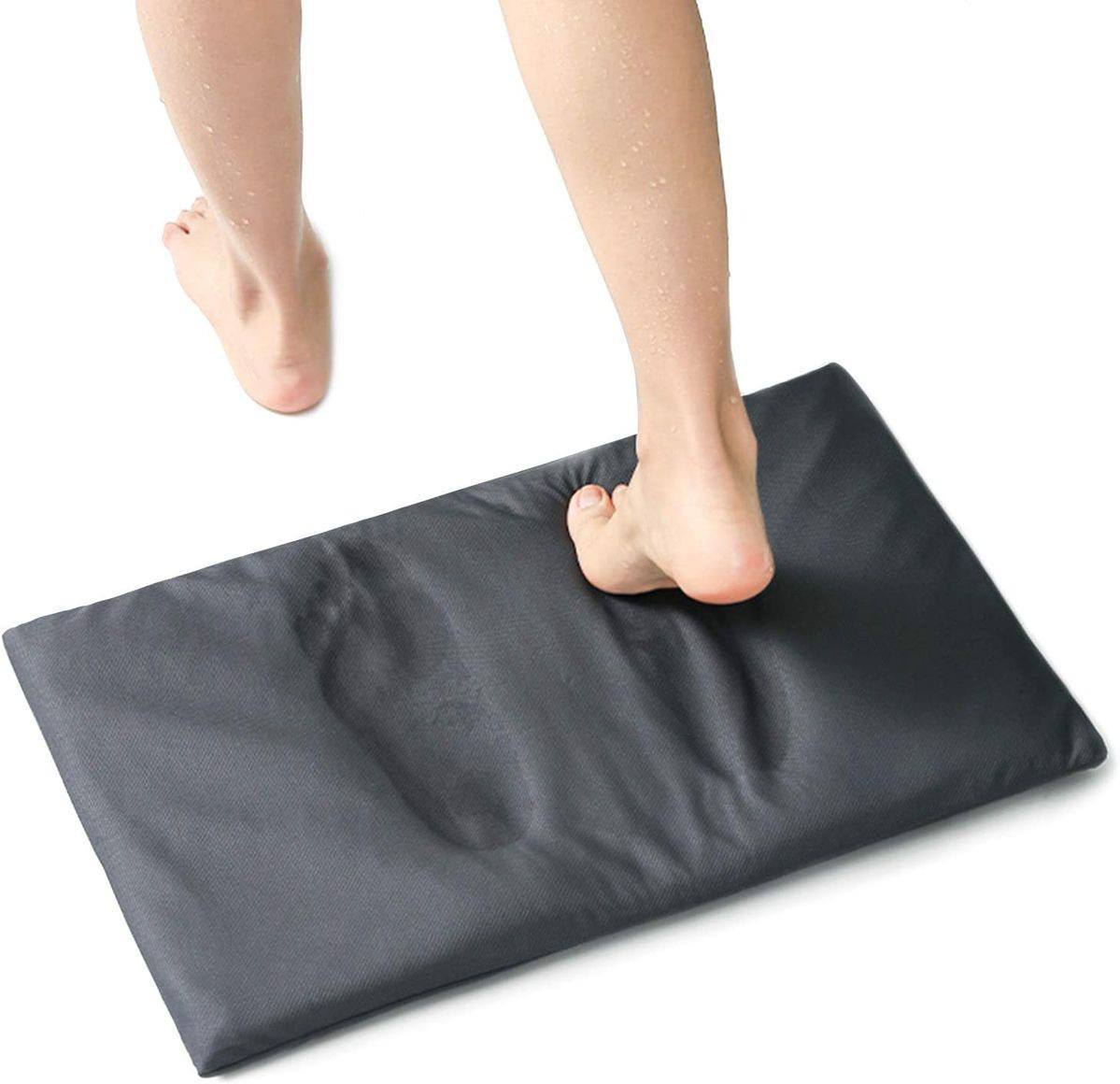 Soft Diatomite Earth Bath Floor Mat • Fast dry water absorbent