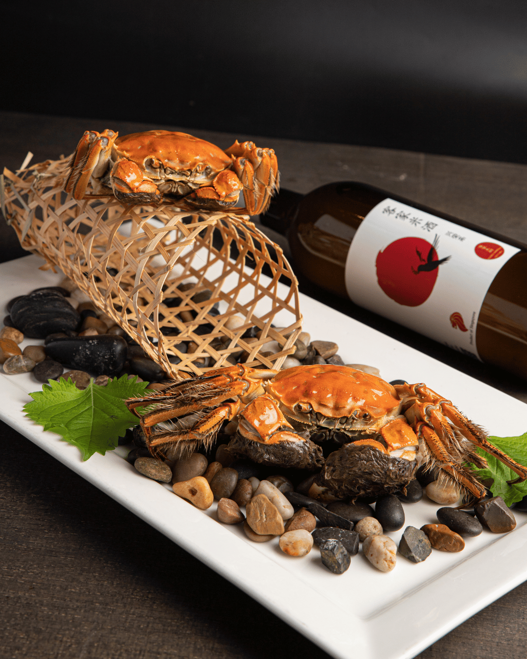 Chinese reunion dinner dish: Chinese mitten crab infused with Hakka rice wine. CNY gifting. Shanghai hairy crab, 大闸蟹佳肴、中华绒螯蟹。 
