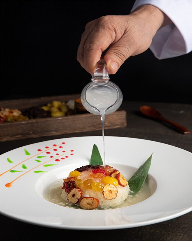 客家玉厨的酒糟，米酒，八宝酒香甜饭, rice lees, red dates dessert.