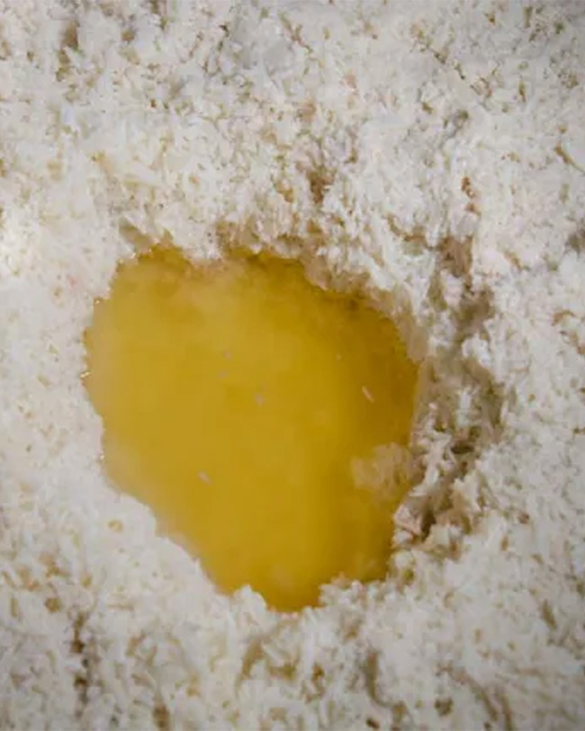 Hakka Imperial Kitchen's rice wine fermentation, Chinese rice wine fermentation, Chinese cooking wine.