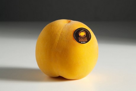 Spain Yellow Peach ( 2 pcs )