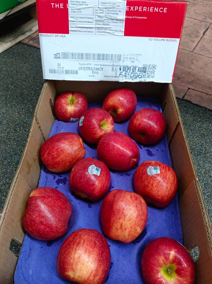 US Envy Red Apples  (2 pcs)