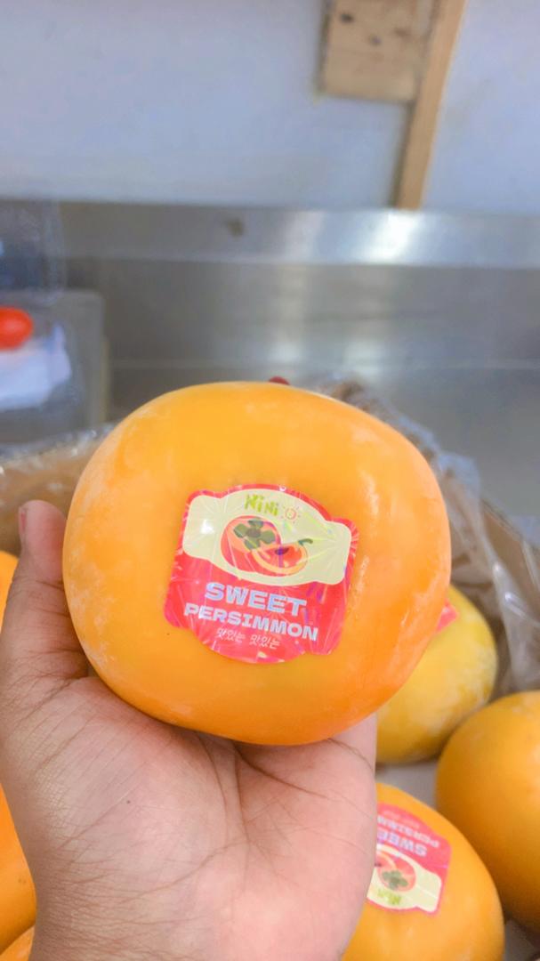 China Fuyu Persimmon ( 5 pcs )