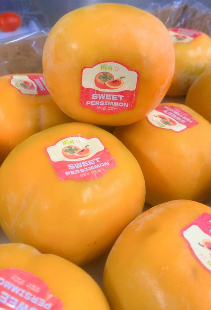 China Fuyu Persimmon ( 5 pcs )