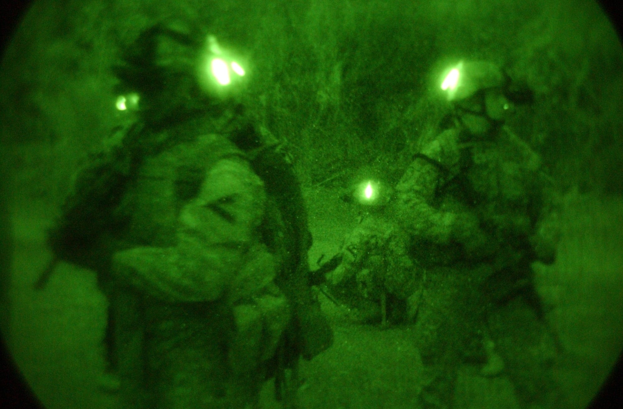 Black Stealth - Chemical Tactical Light Stick 6"