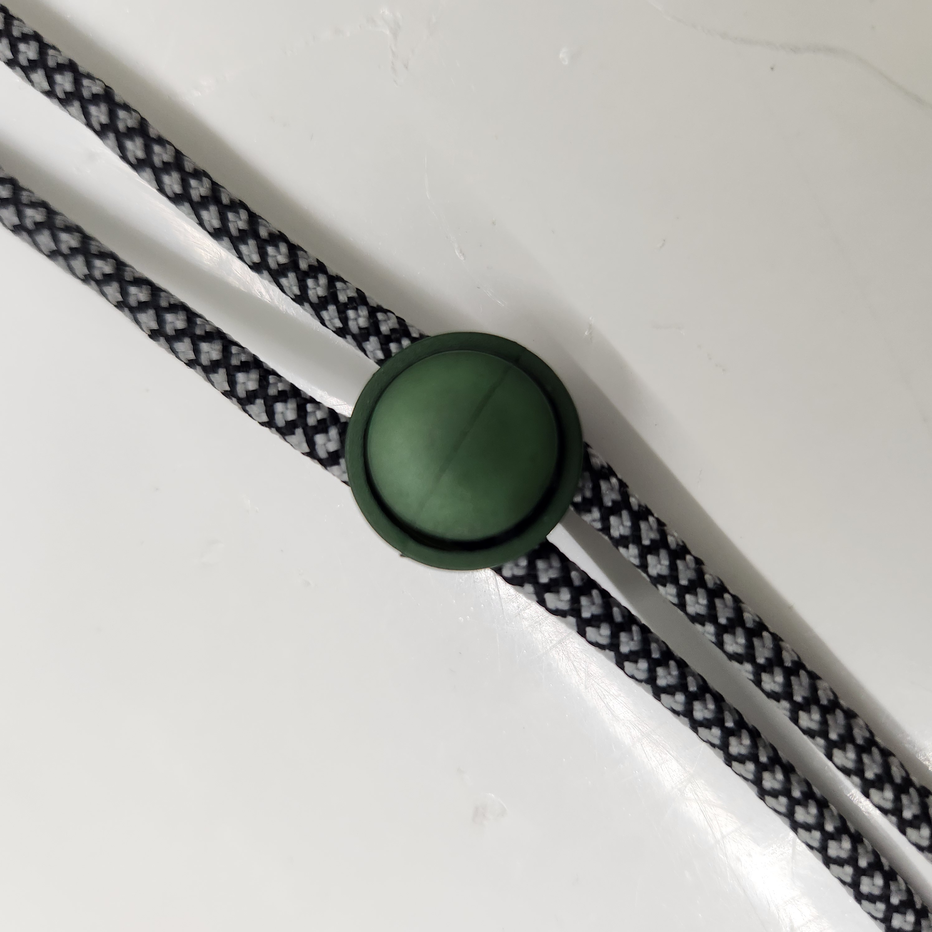 Paracord/Shoelace Stoppers (2pcs)