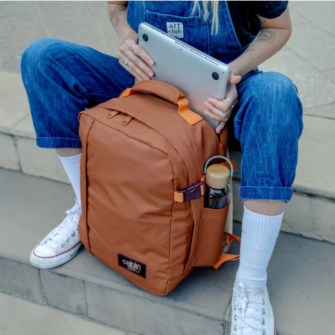 CabinZero - Classic Tech 28L Backpack