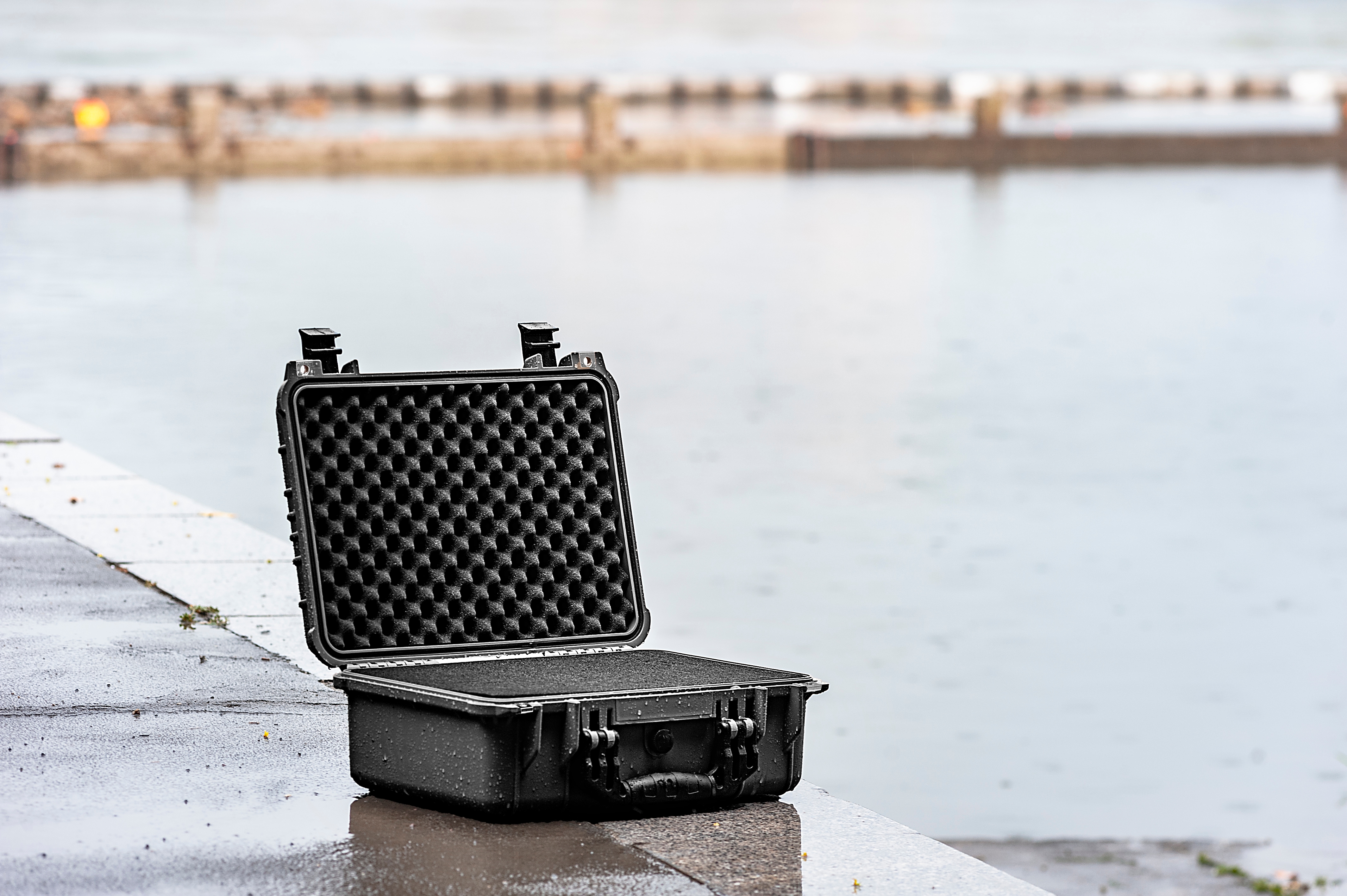 Black Stealth - Hard Case 1200