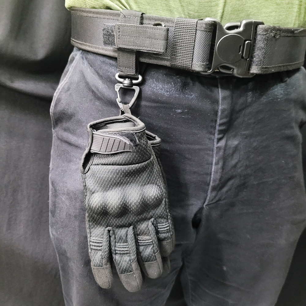 Multiuse Glove / Paracord Clip Holder