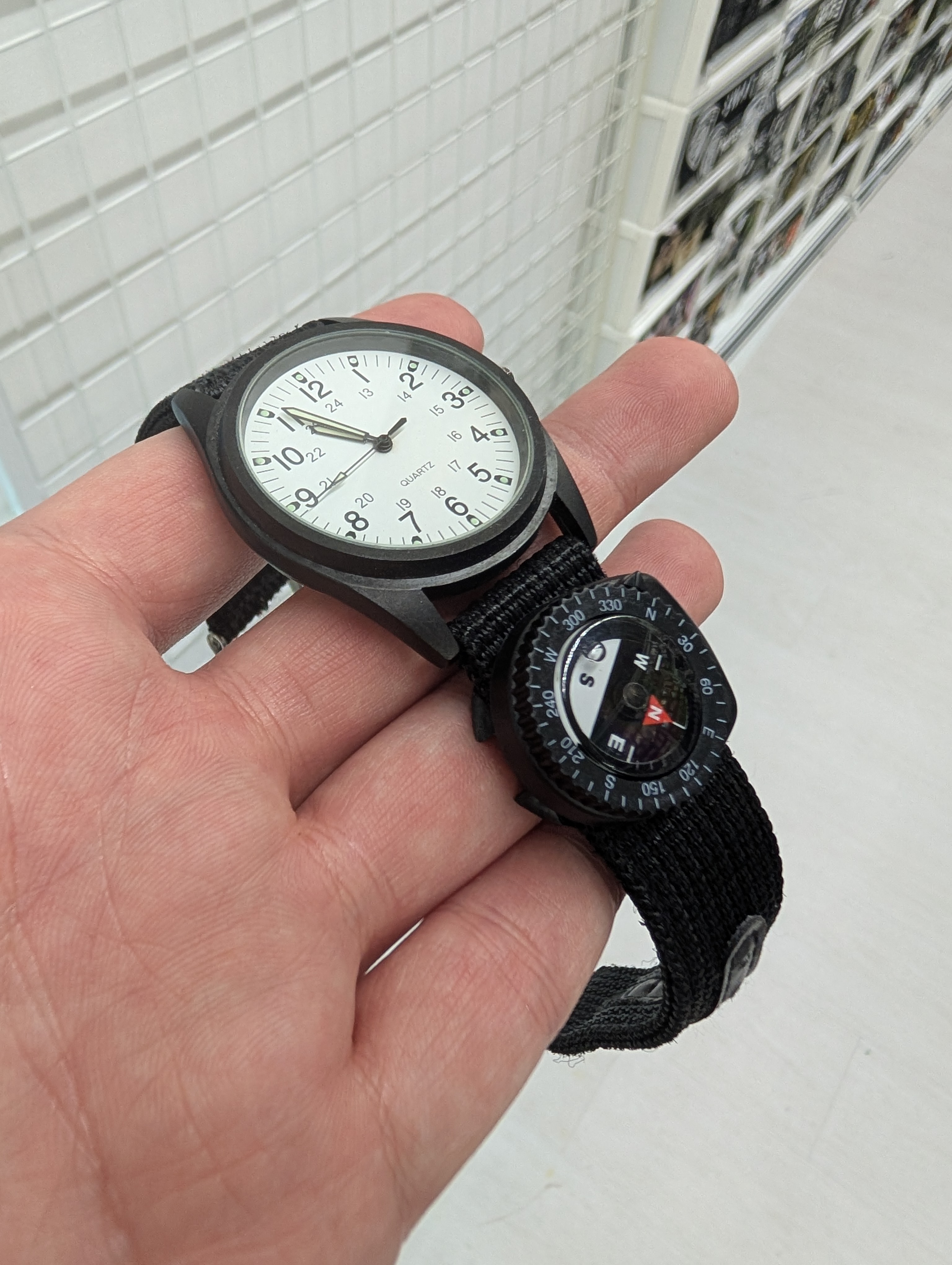 Black Stealth - Watch Compass 360