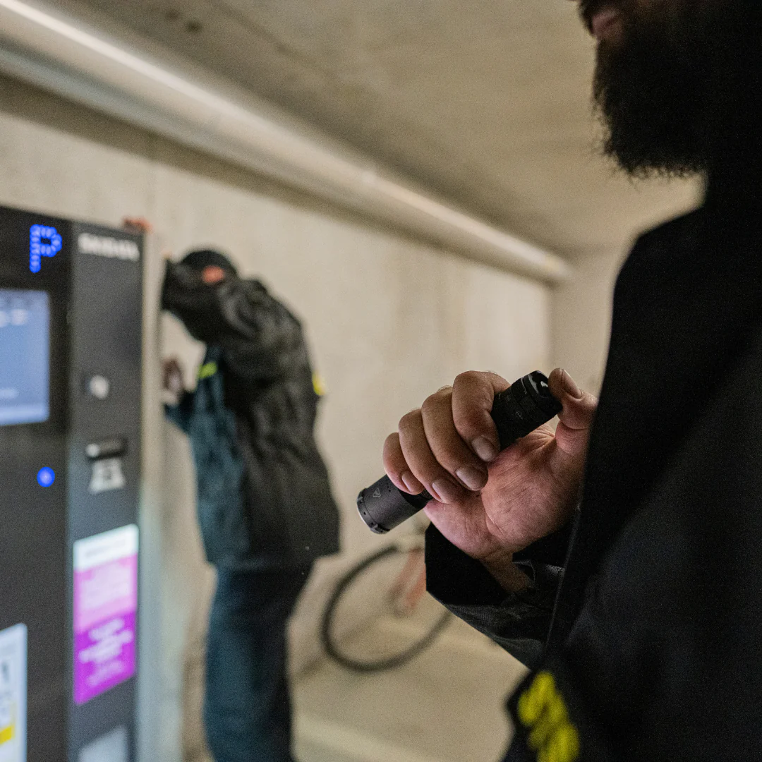 Ledlenser TAC7R Professional Tactical Flashlight | 3200 Lumens RGB Mode Select & IP68 Waterproof