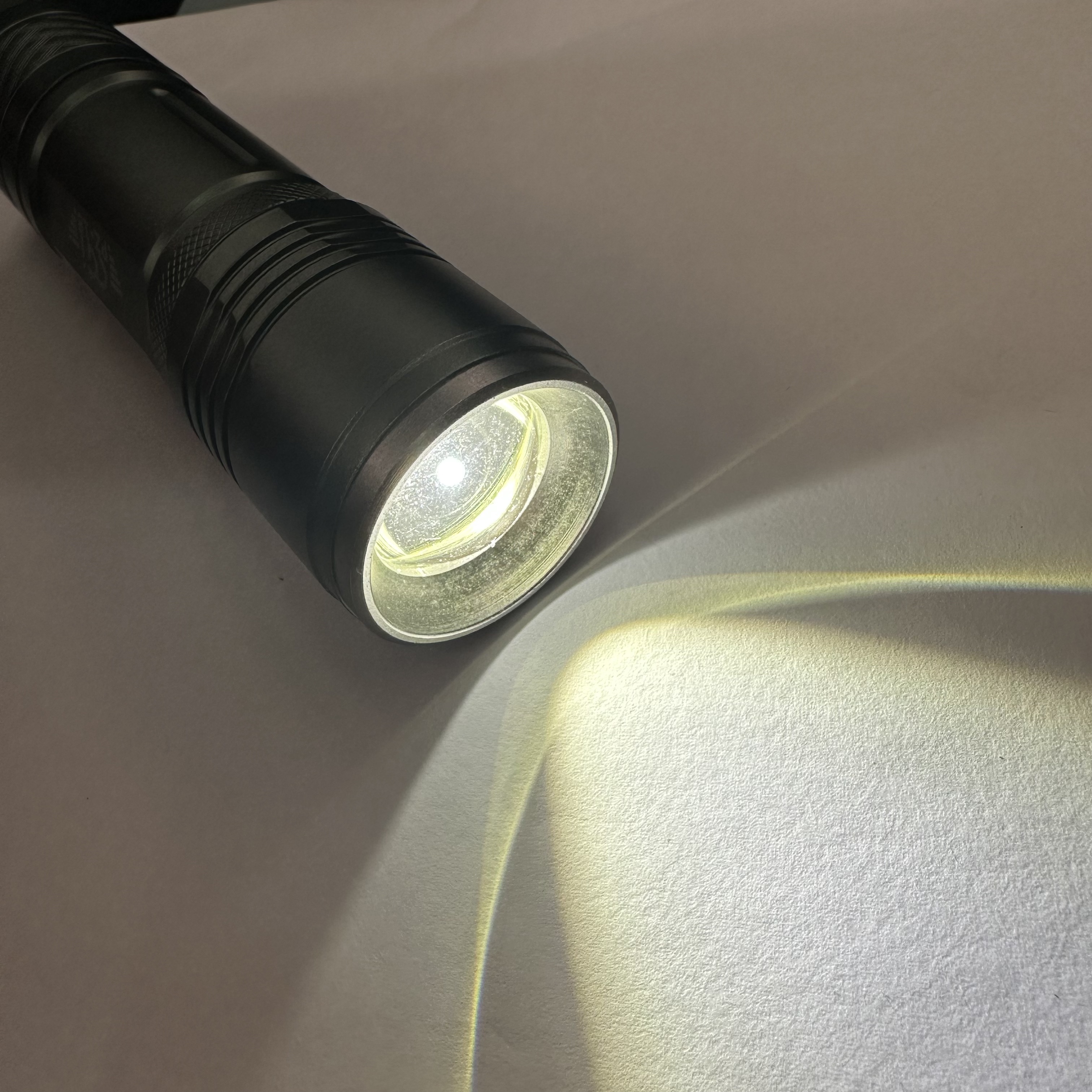 CGI - PZ-18 Police Flashlight