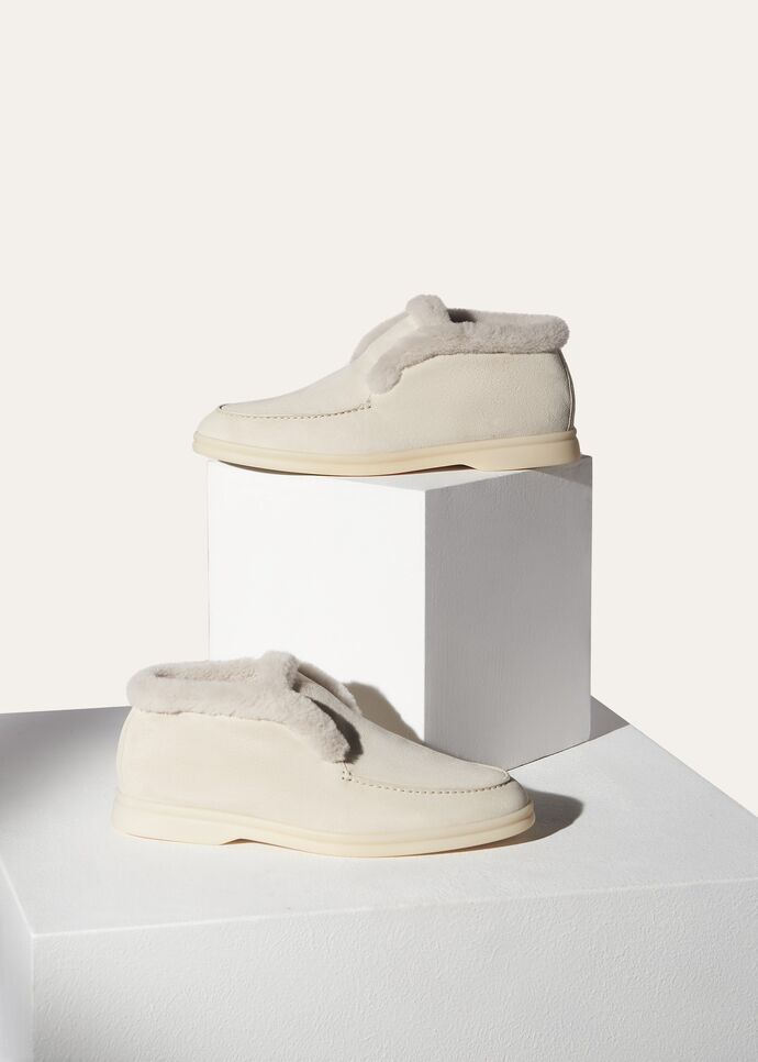 Open Walk Chukka Boots