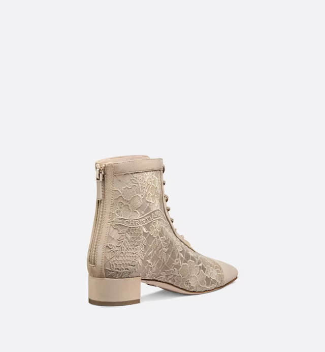 NAUGHTILY-D HEELED ANKLE BOOT