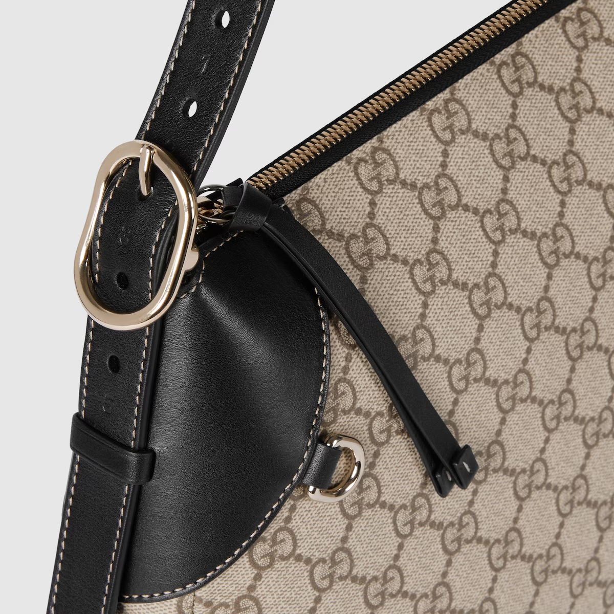 GG EMBLEM LARGE SHOULDER BAG