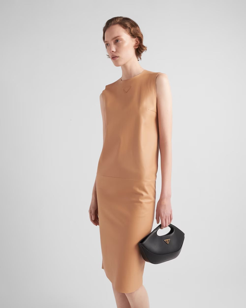 Medium leather handbag