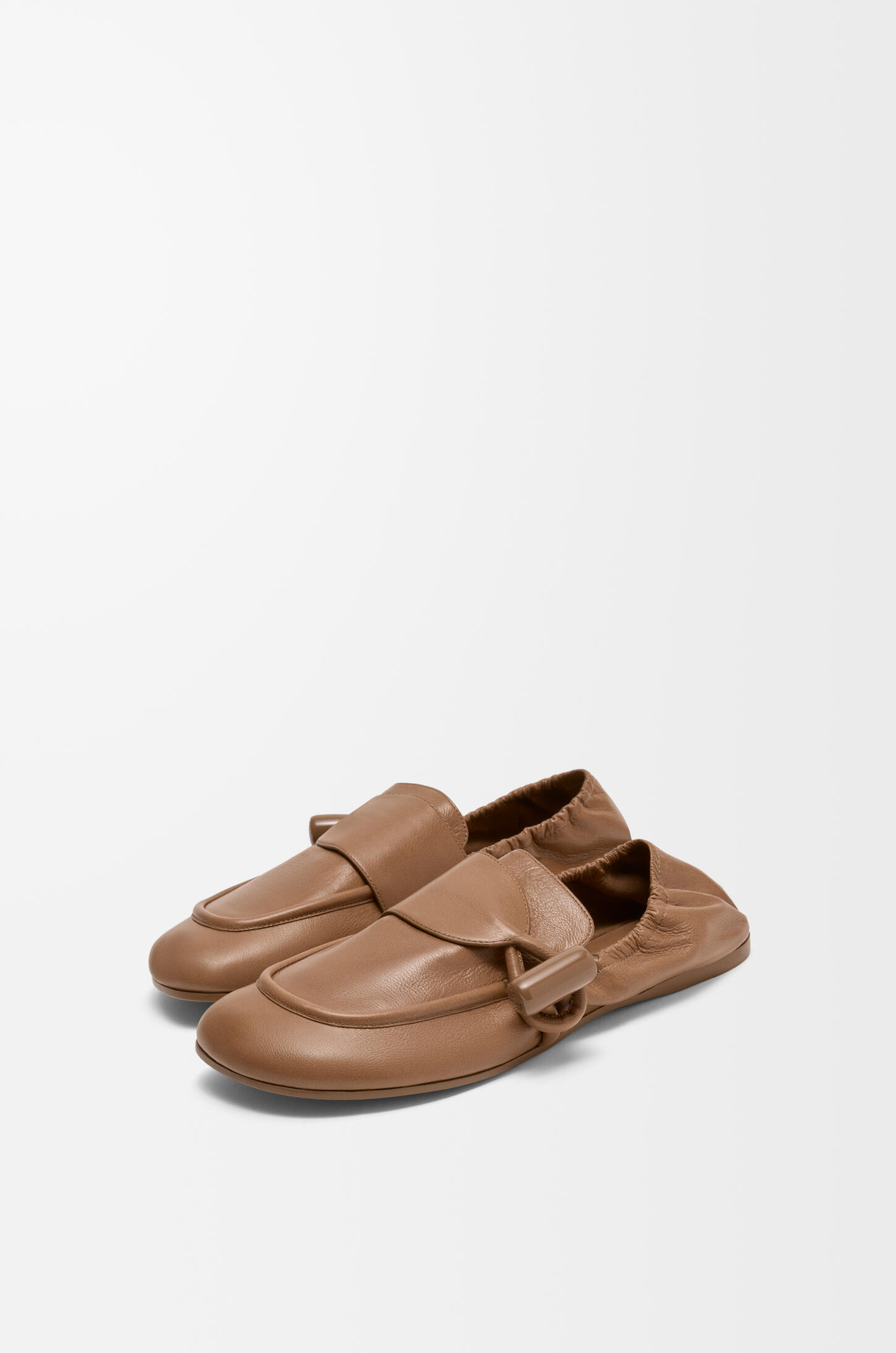 Toggle loafer in shiny smooth calfskin