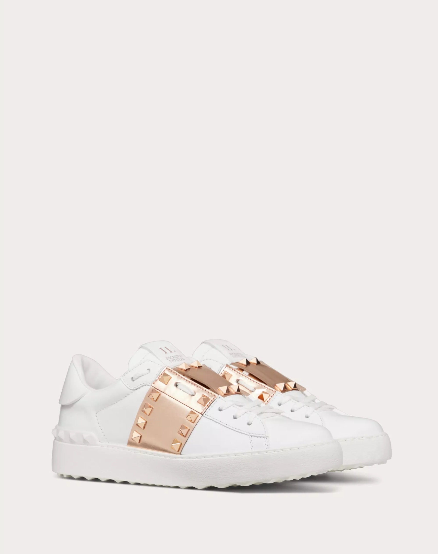ROCKSTUD UNTITLED SNEAKER IN CALFSKIN LEATHER WITH METALLIC STRIPE