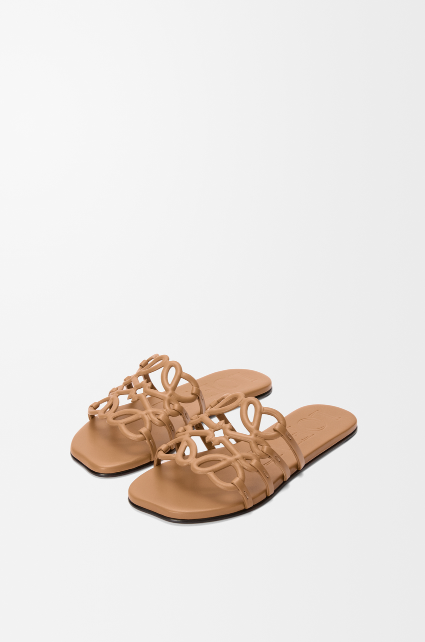 Petal Anagram slide in calfskin