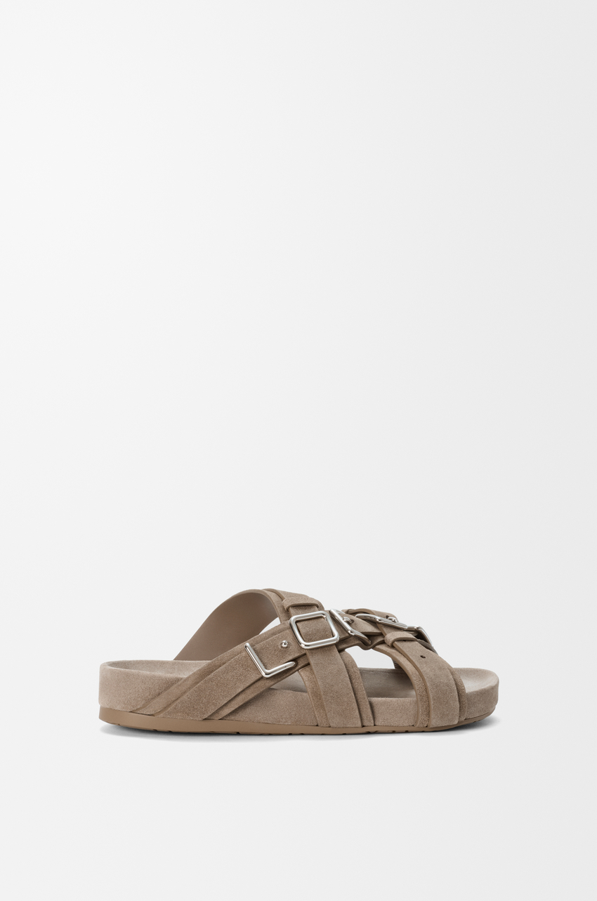 Type Fussbett sandal in suede calfskin