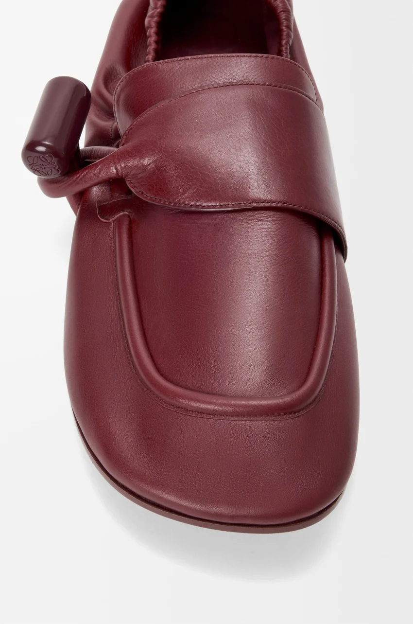 Toggle loafer in shiny smooth calfskin