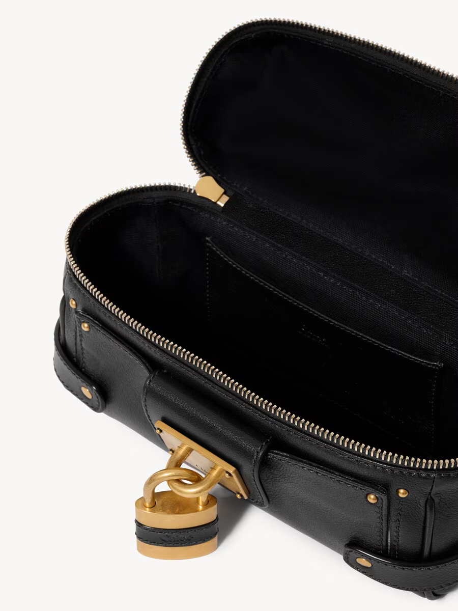 Paddington vanity bag in grained leather