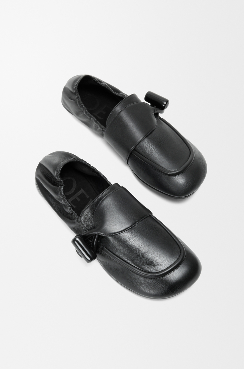 Toggle loafer in shiny smooth calfskin