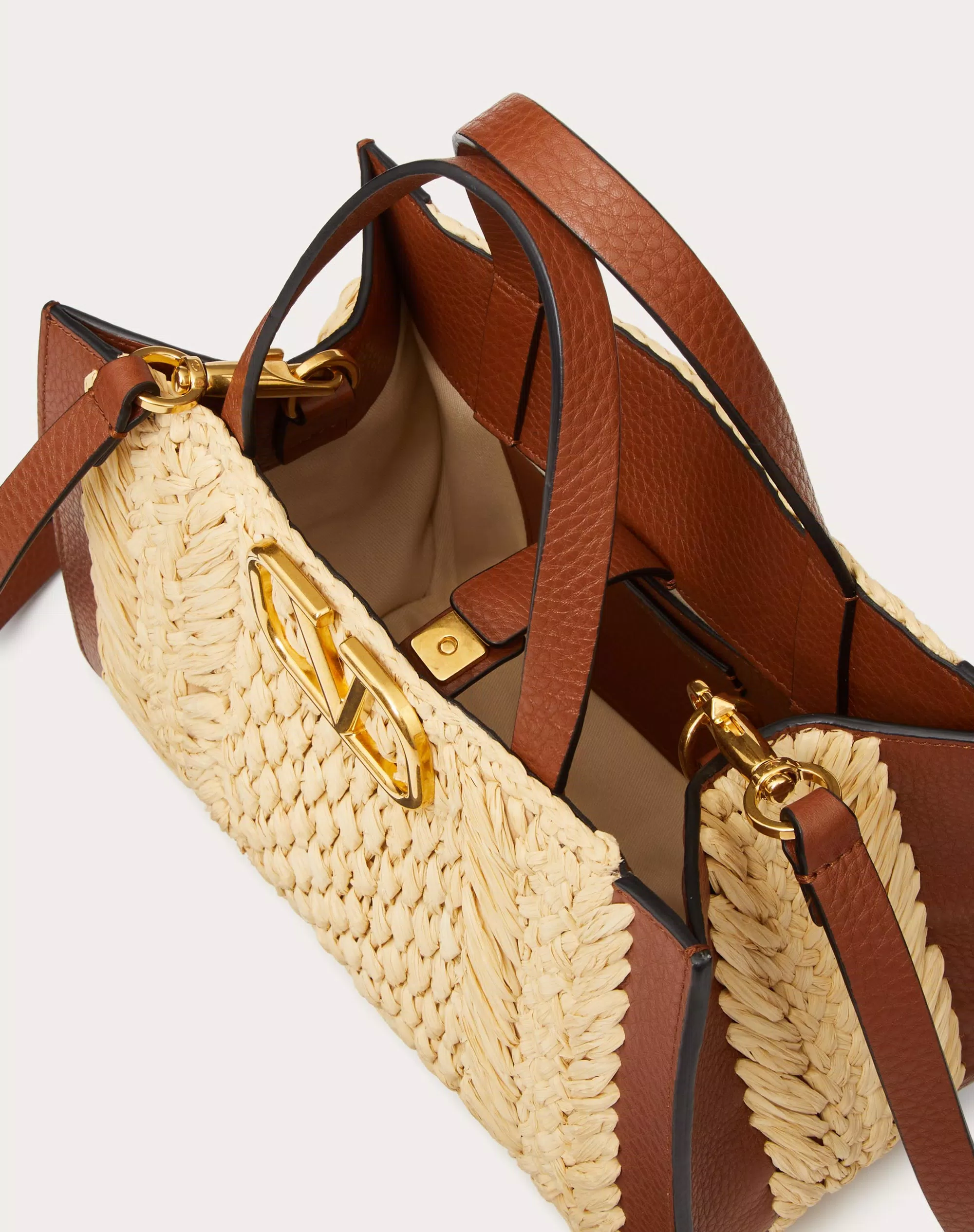 VLOGO SIGNATURE RAFFIA SMALL HANDBAG