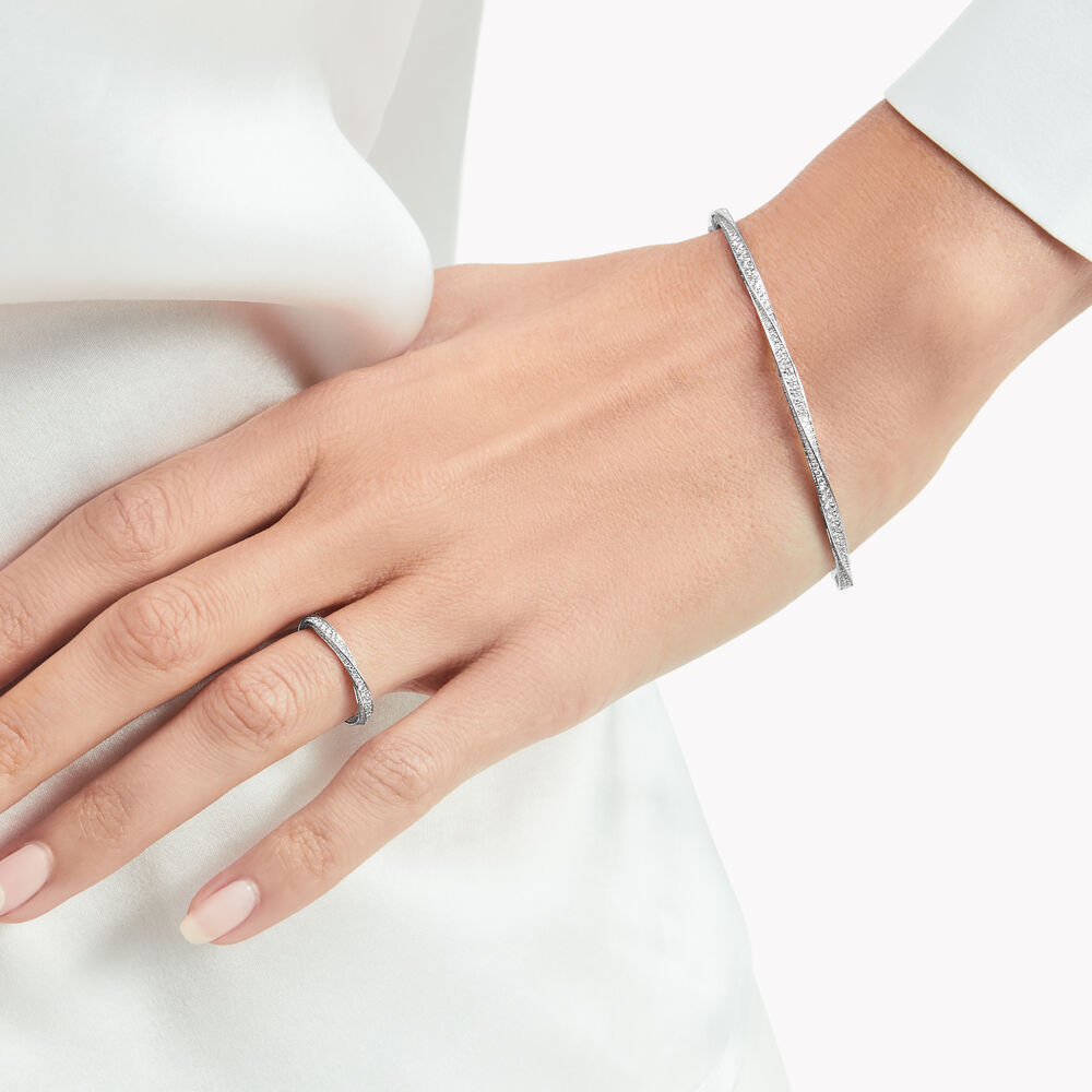 Spiral Pavé Diamond Bangle