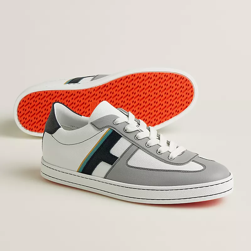 Boomerang sneaker