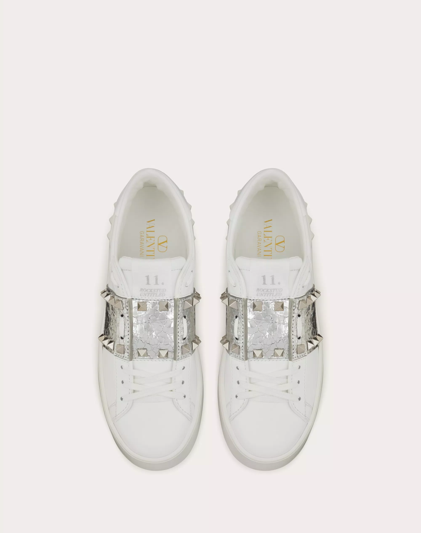 ROCKSTUD UNTITLED FLATFORM SNEAKER IN CALFSKIN WITH METALLIC CRACKLE-EFFECT BAND