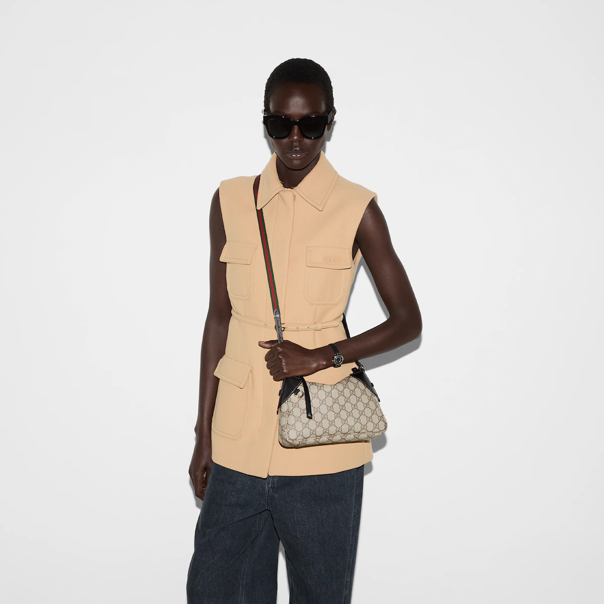 GG EMBLEM SMALL SHOULDER BAG