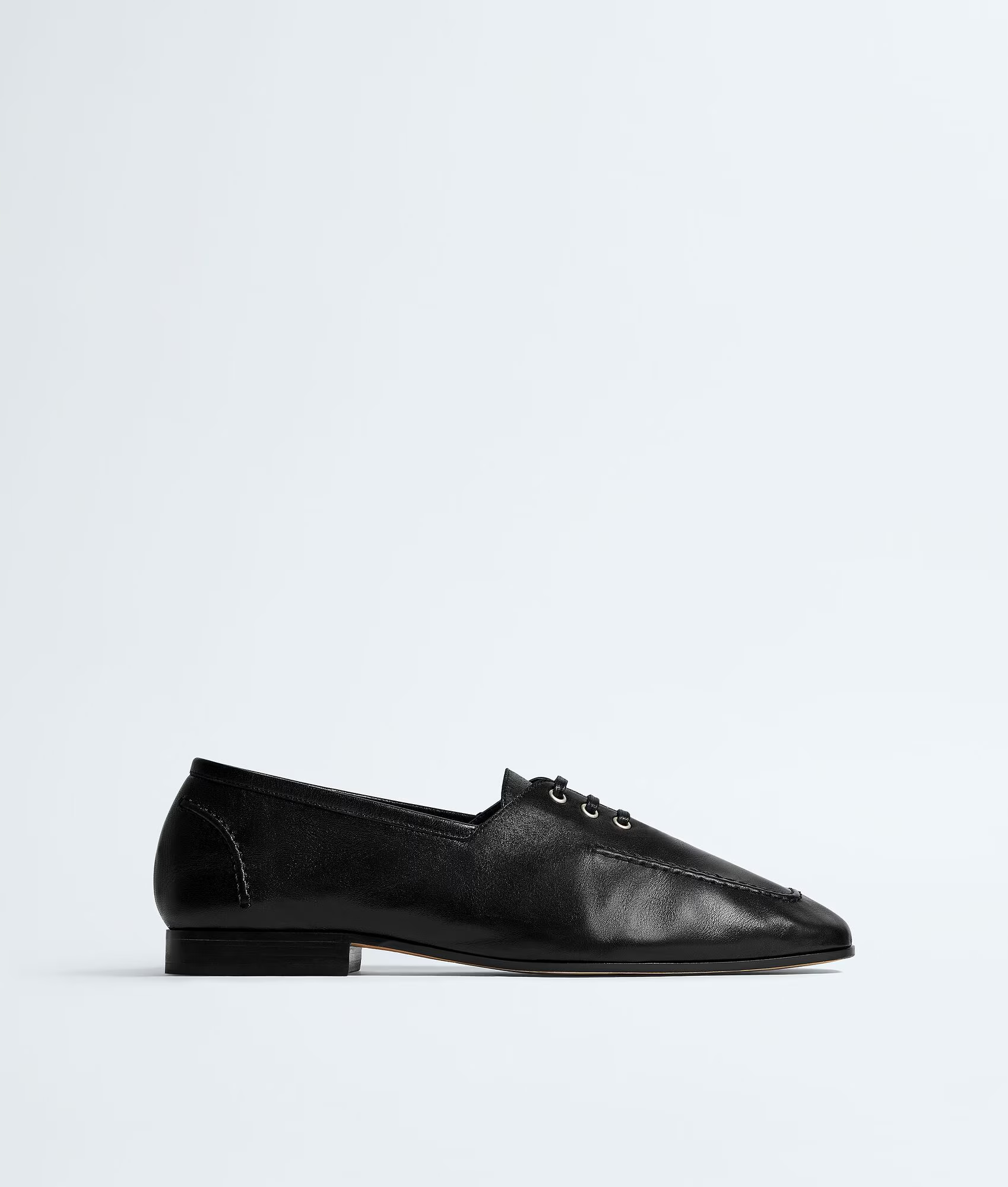 Gino Lace-Up Shoe