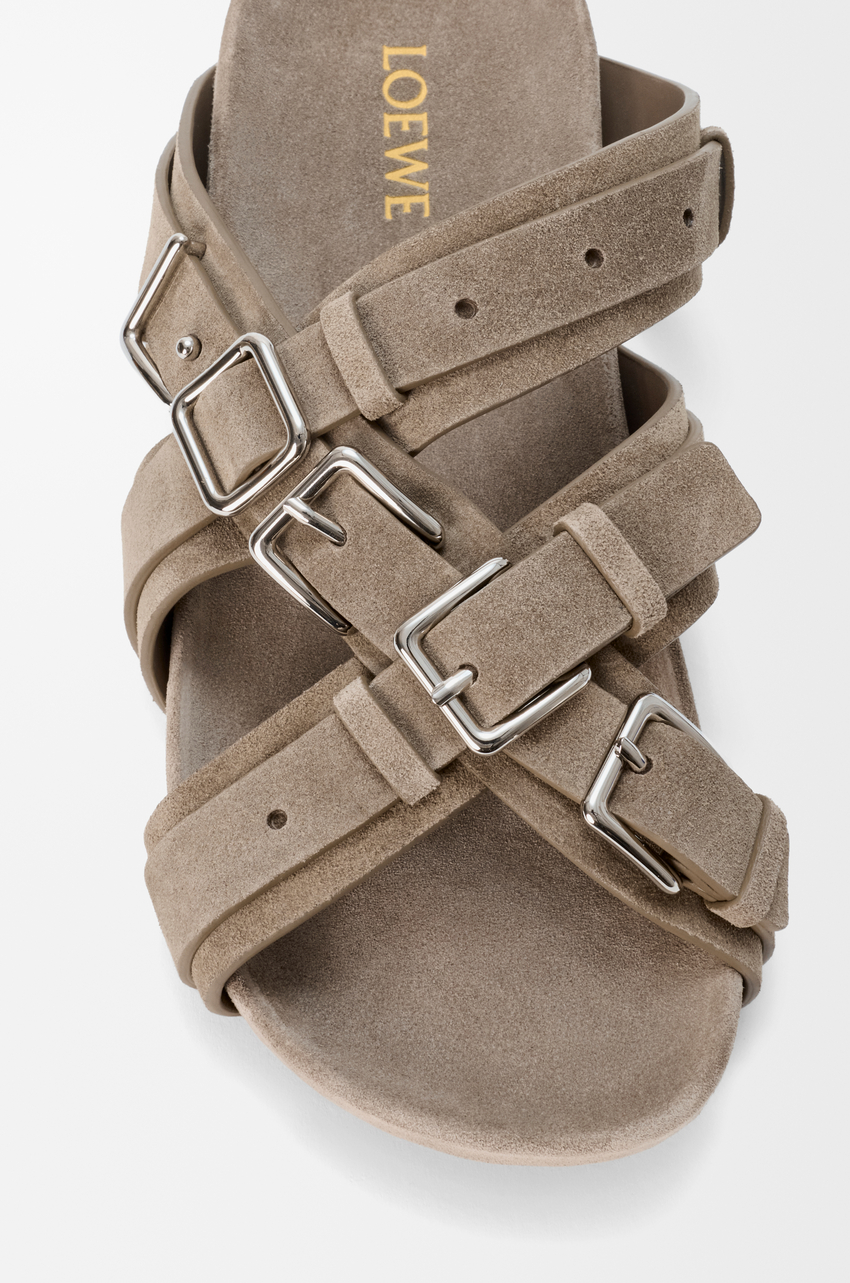 Type Fussbett sandal in suede calfskin