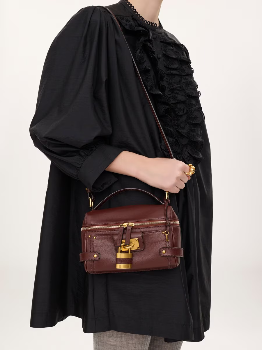 Paddington vanity bag in grained leather
