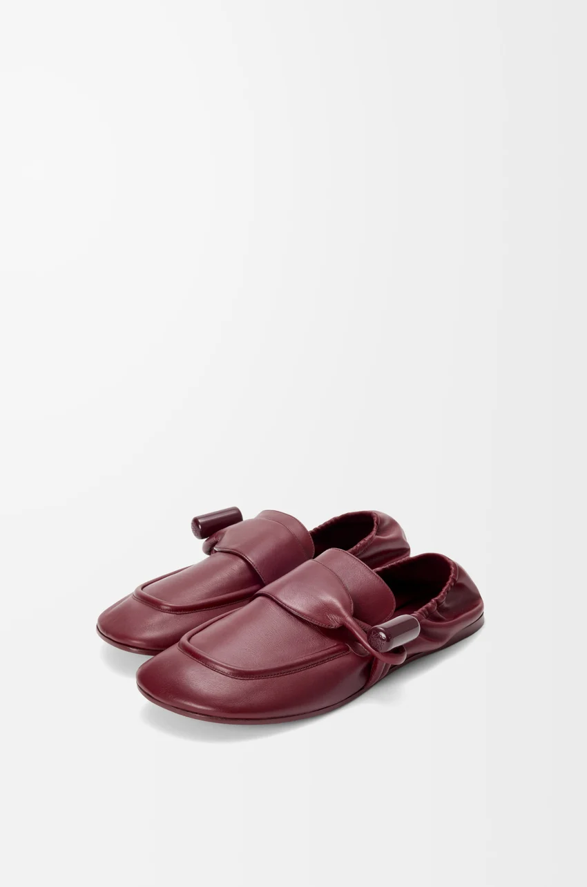 Toggle loafer in shiny smooth calfskin
