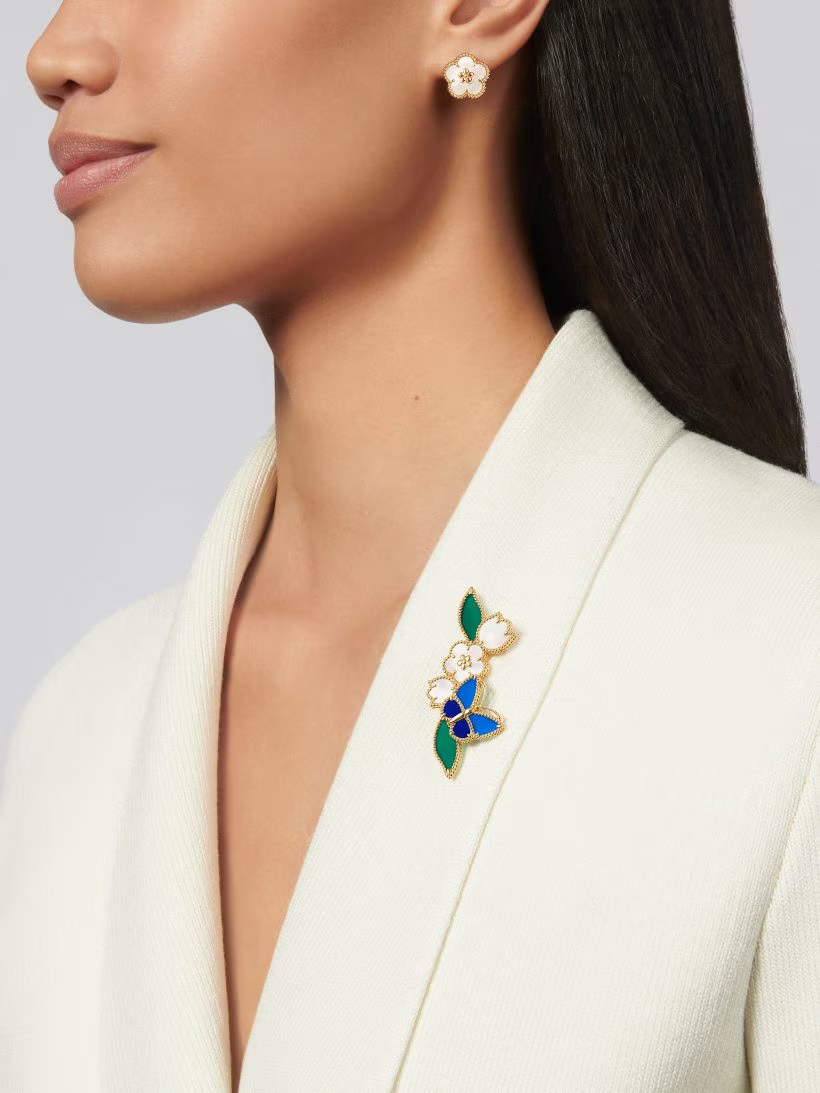 Lucky Spring earrings, plum blossom