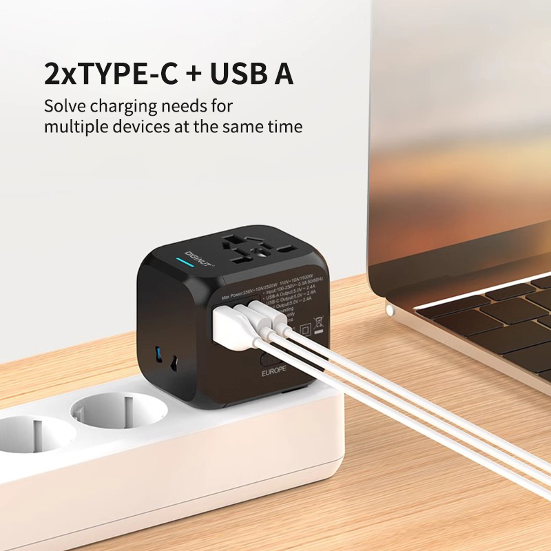 Diginut TR-06 2 USB-C + 1 USB-A 10A (MAX) Travel Adapter Black/ Supports More Than 200 Countries