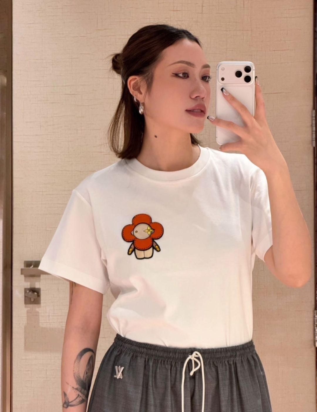 ルイ・ヴィトン 歯ブラシ刺繍人形Tシャツ