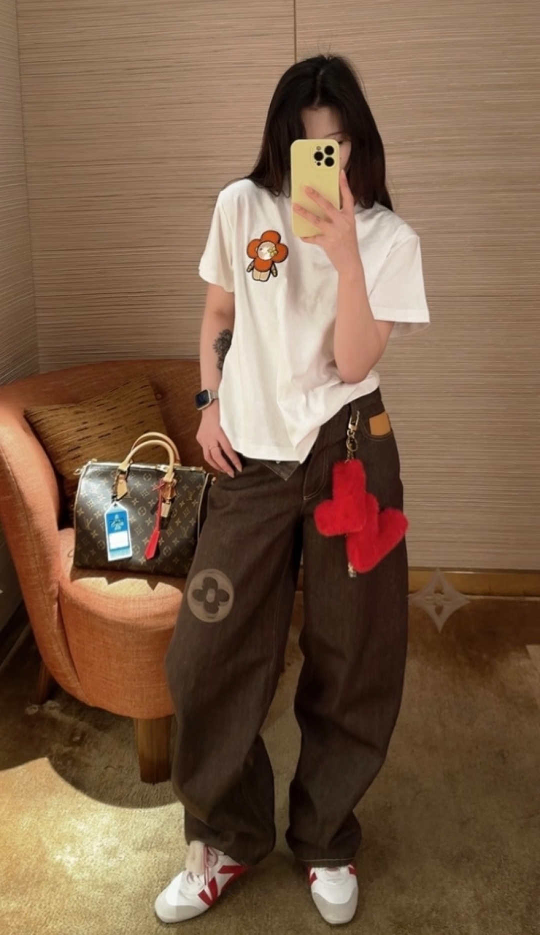 ルイ・ヴィトン 歯ブラシ刺繍人形Tシャツ