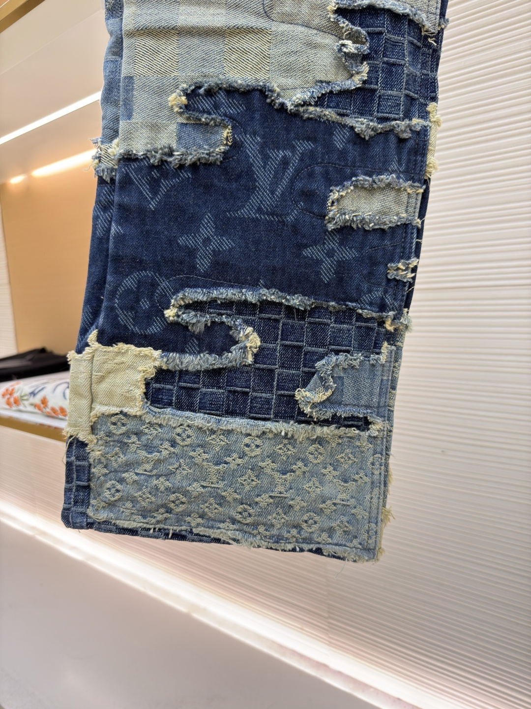 ルイ・ヴィトン エレメンタルジャカード ヘビーパッチワーク デストロストジーンズ