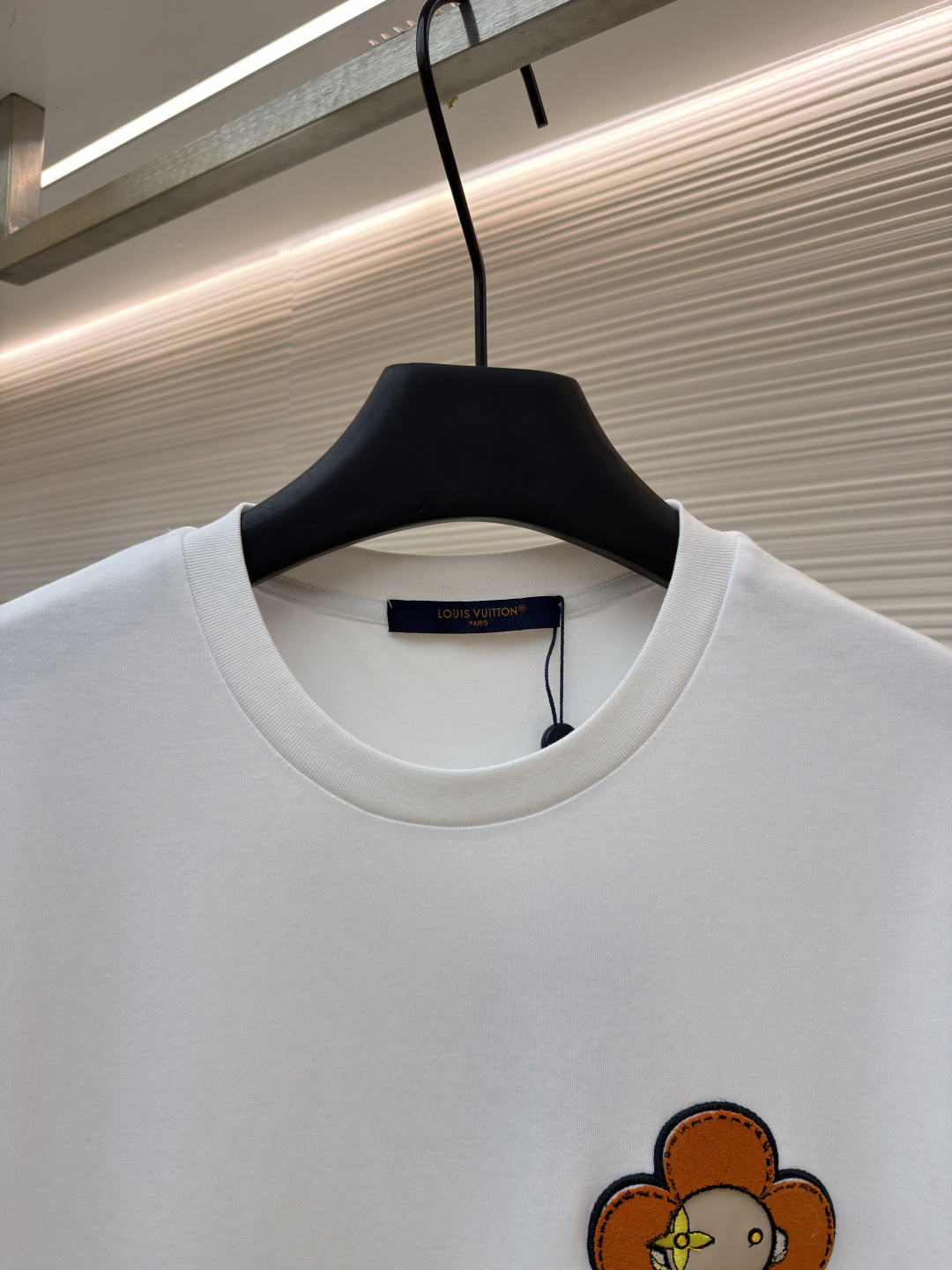 ルイ・ヴィトン 歯ブラシ刺繍人形Tシャツ