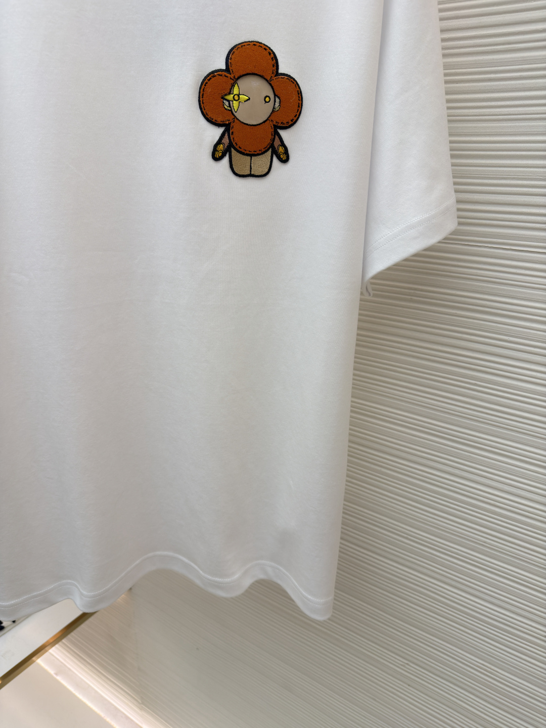 ルイ・ヴィトン 歯ブラシ刺繍人形Tシャツ